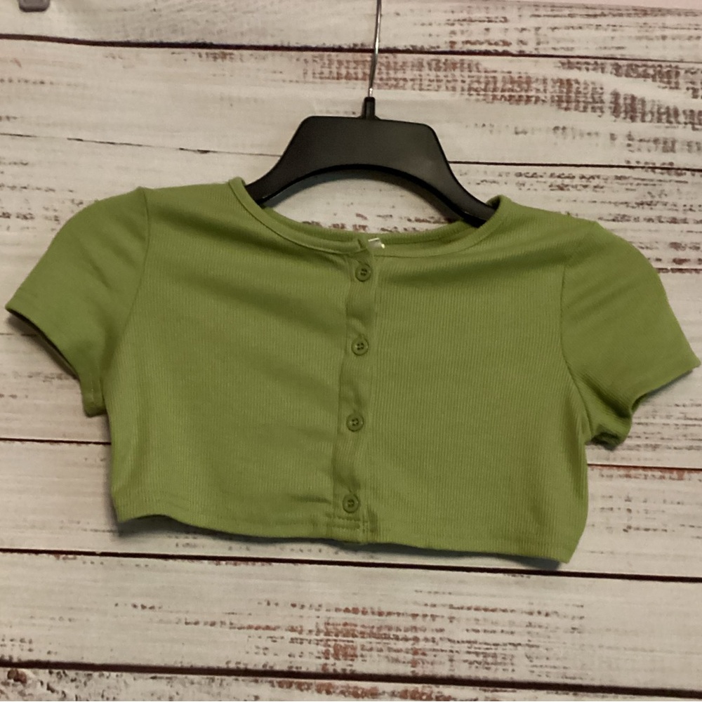 SHEIN Light Green Button-Up Crop Tee